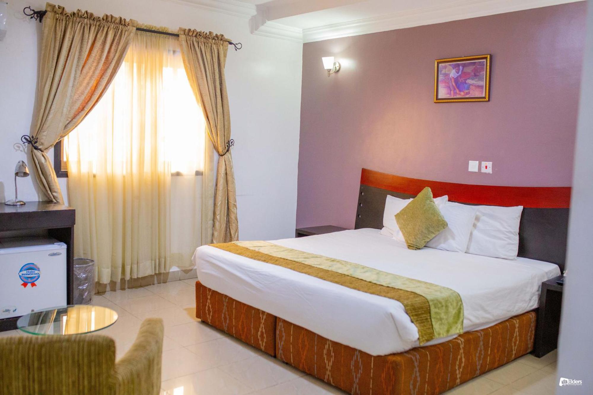 Suru Express Hotel Gra 拉各斯 外观 照片