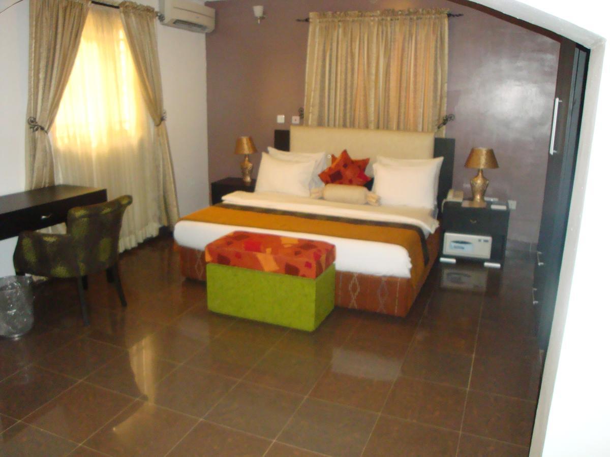 Suru Express Hotel Gra 拉各斯 外观 照片